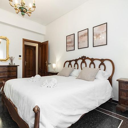 9Min Centro E Stazione Ferroviaria Apartment Генуа Екстериор снимка