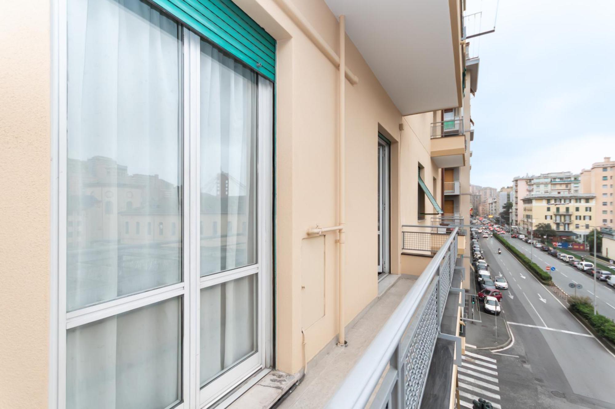 9Min Centro E Stazione Ferroviaria Apartment Генуа Екстериор снимка
