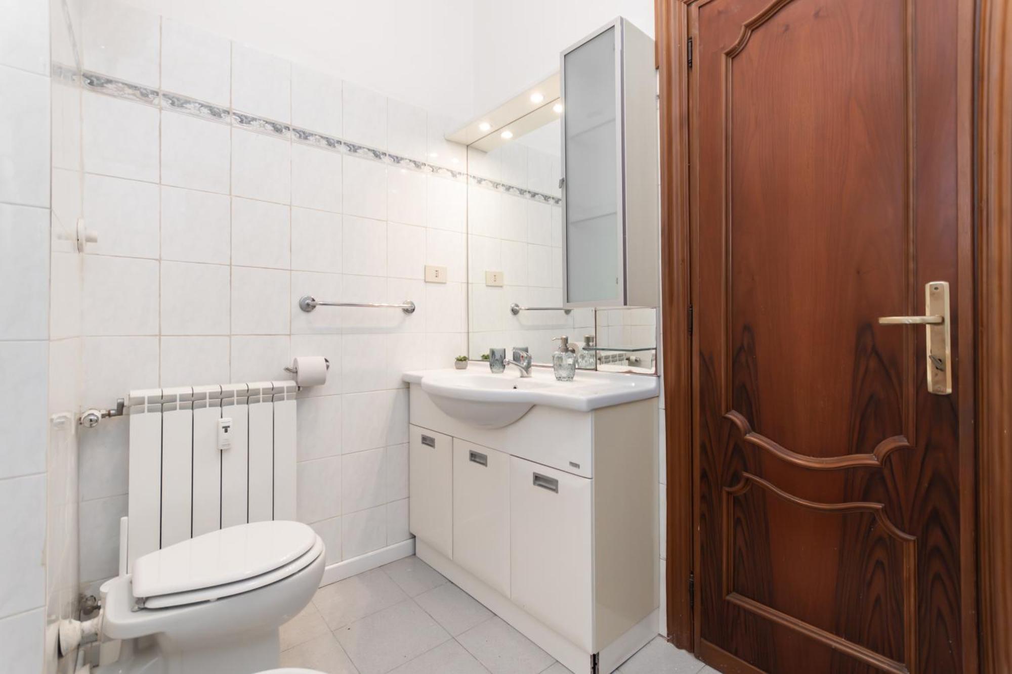 9Min Centro E Stazione Ferroviaria Apartment Генуа Екстериор снимка