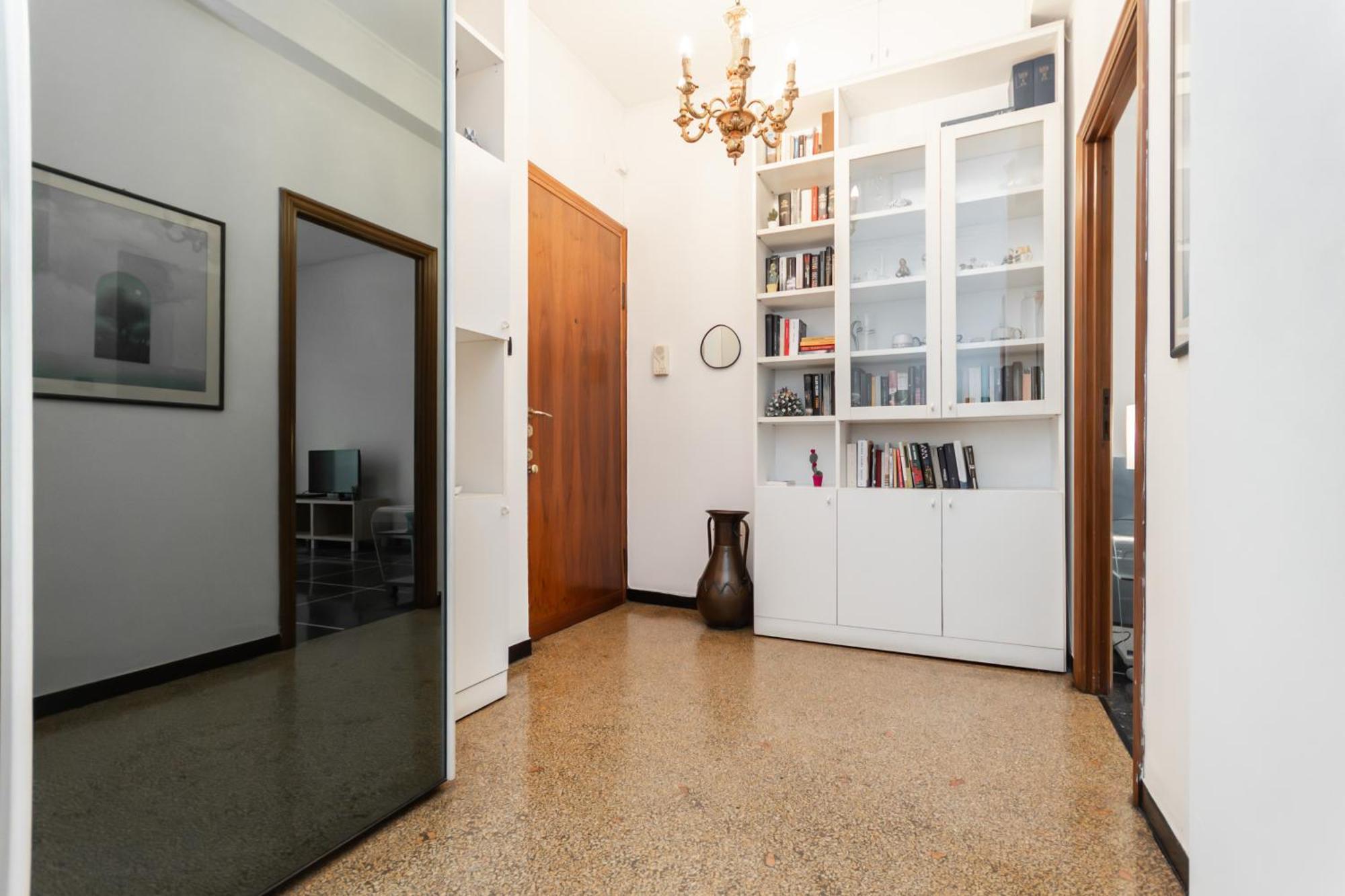 9Min Centro E Stazione Ferroviaria Apartment Генуа Екстериор снимка